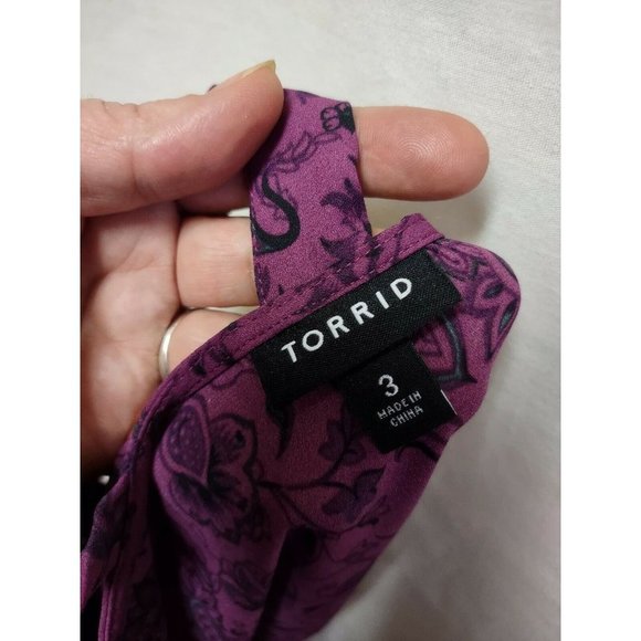 Torrid Women's Maroon Floral Pattern Short Sleeve Cut Out Back 3X - Picture 3 of 4